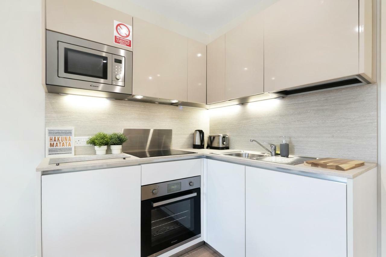 Mondial Apartments At Heathrow Harmondsworth Екстер'єр фото