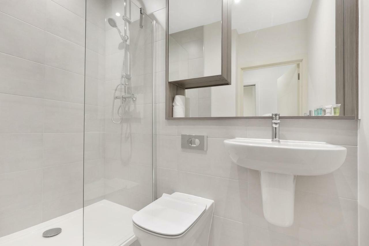Mondial Apartments At Heathrow Harmondsworth Екстер'єр фото