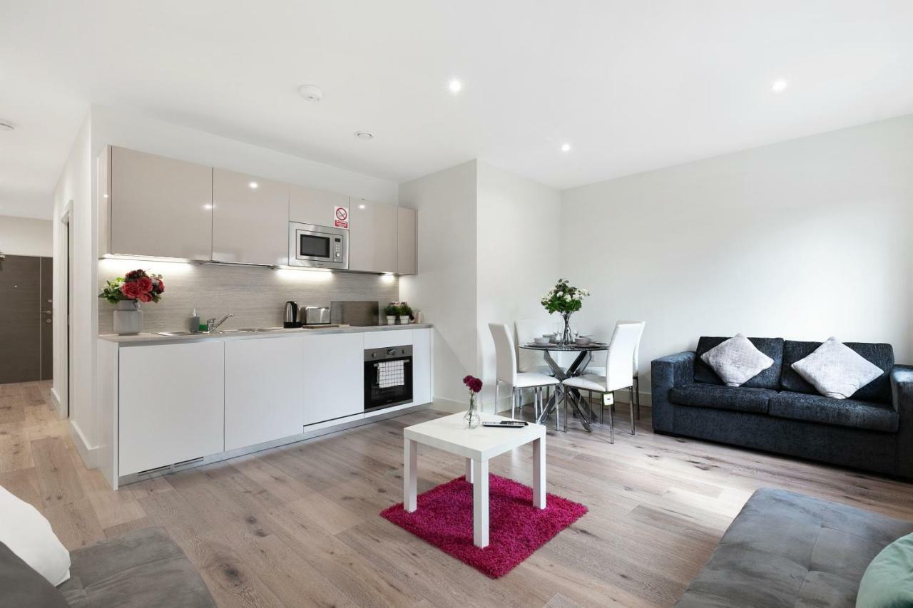 Mondial Apartments At Heathrow Harmondsworth Екстер'єр фото