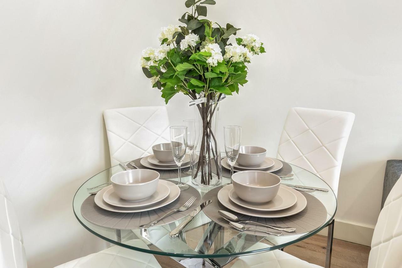 Mondial Apartments At Heathrow Harmondsworth Екстер'єр фото