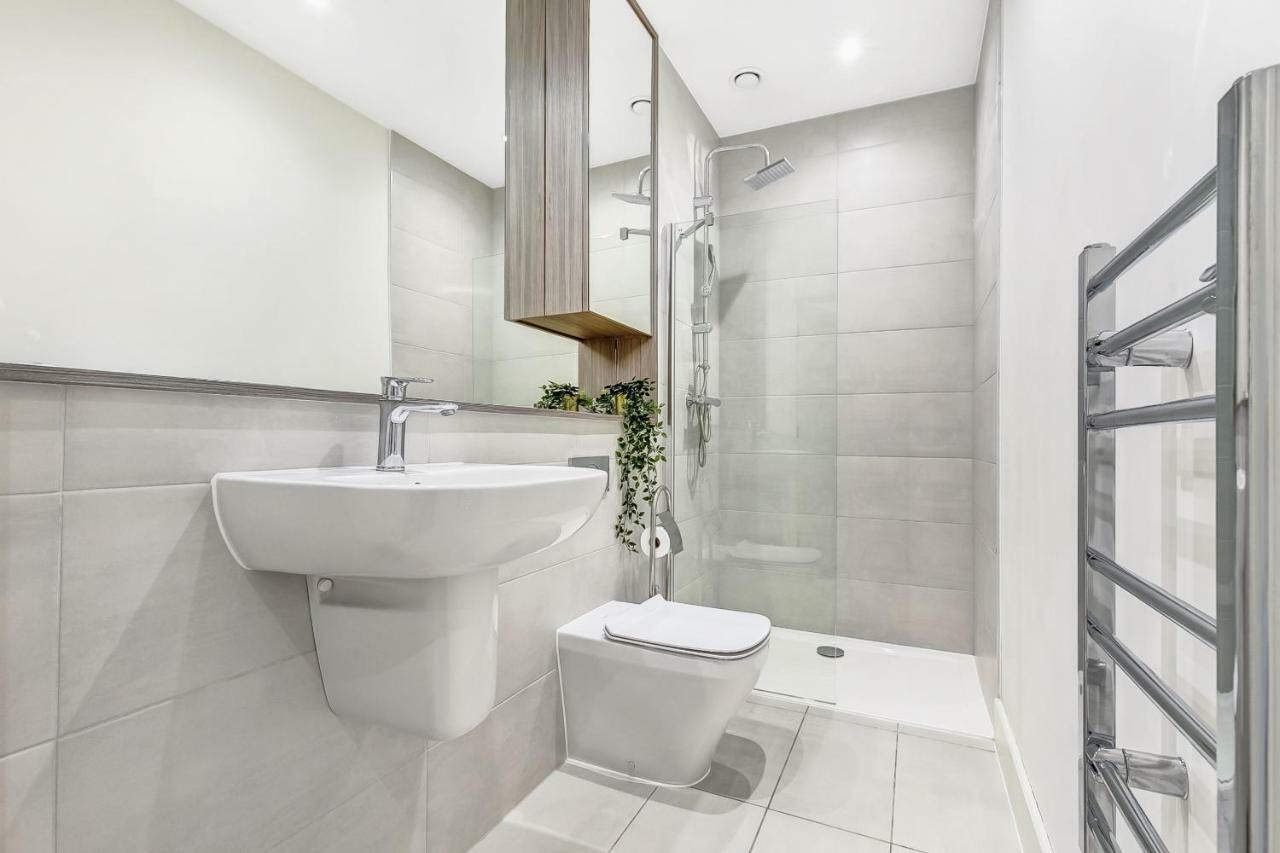 Mondial Apartments At Heathrow Harmondsworth Екстер'єр фото