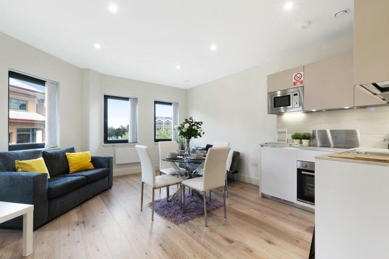 Mondial Apartments At Heathrow Harmondsworth Екстер'єр фото