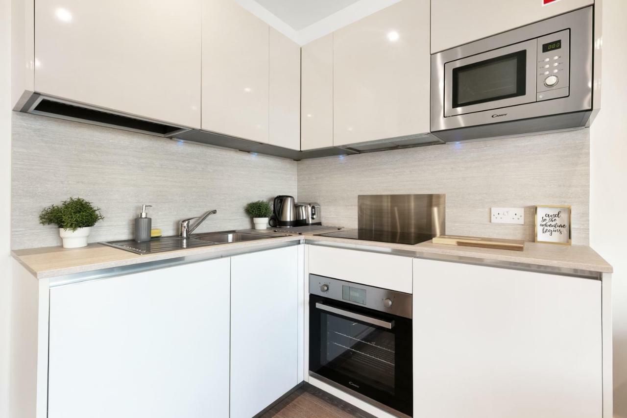 Mondial Apartments At Heathrow Harmondsworth Екстер'єр фото