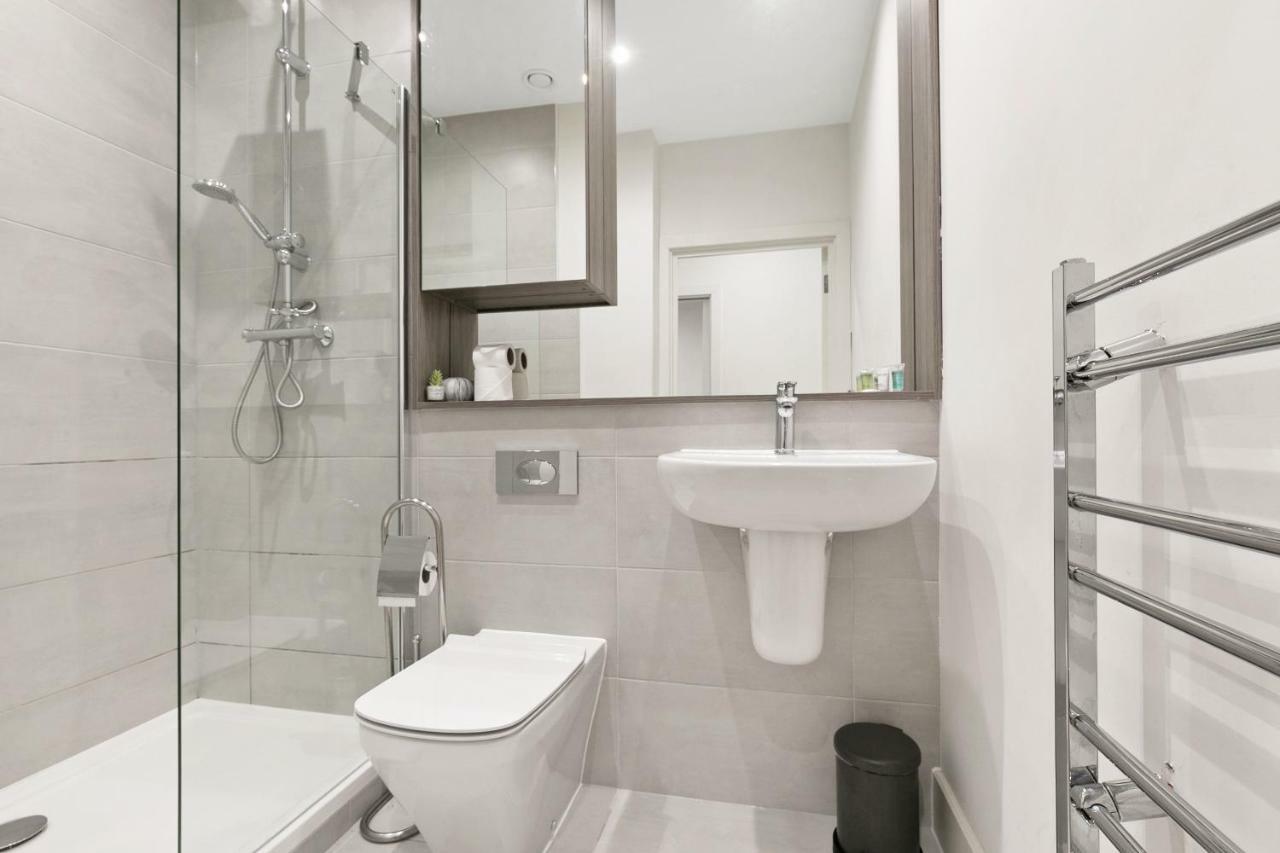 Mondial Apartments At Heathrow Harmondsworth Екстер'єр фото