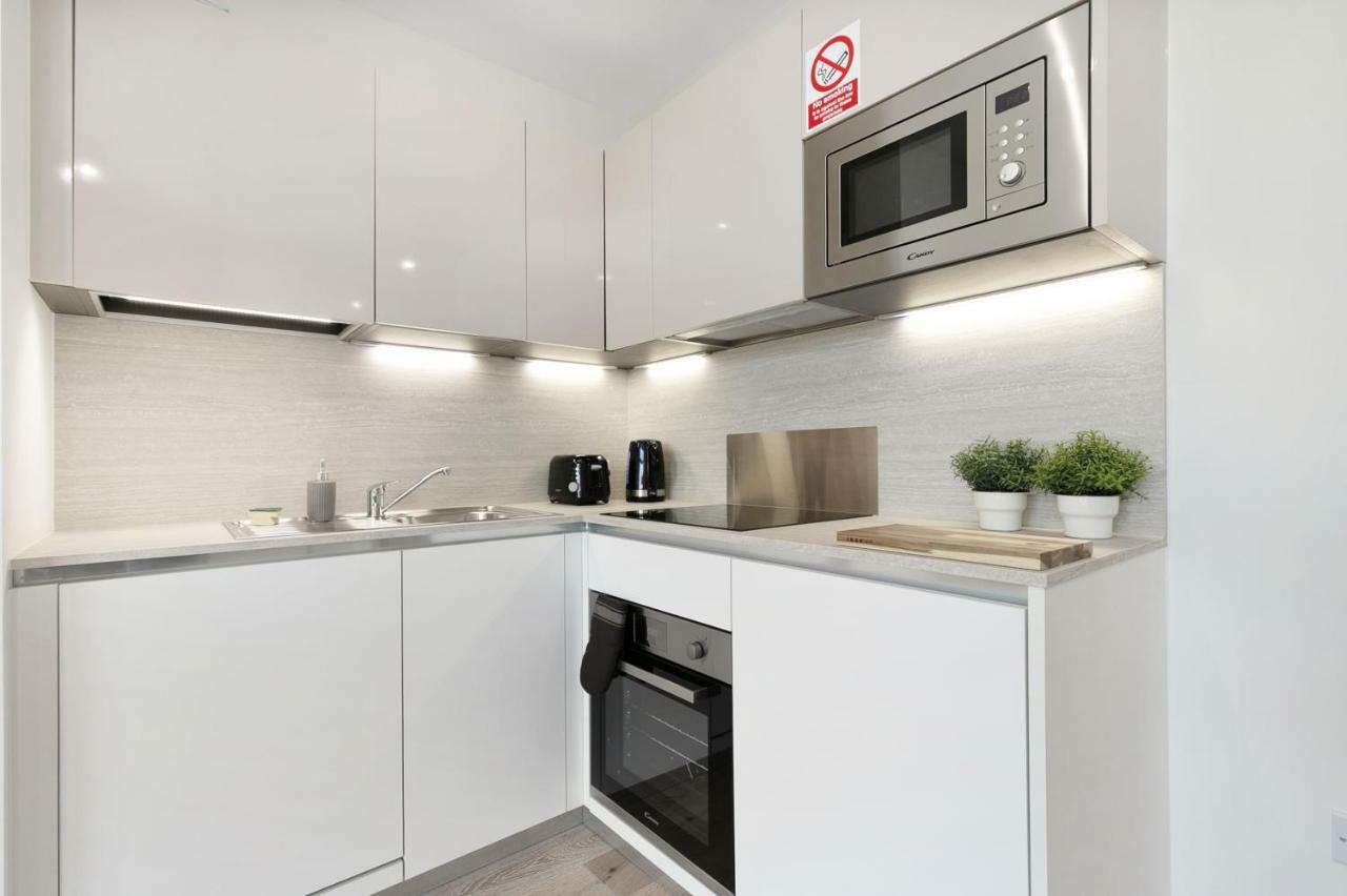 Mondial Apartments At Heathrow Harmondsworth Екстер'єр фото