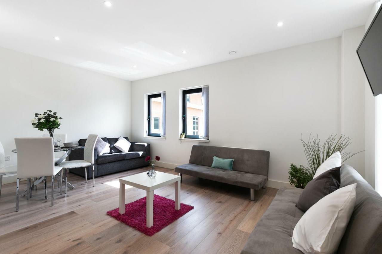 Mondial Apartments At Heathrow Harmondsworth Екстер'єр фото