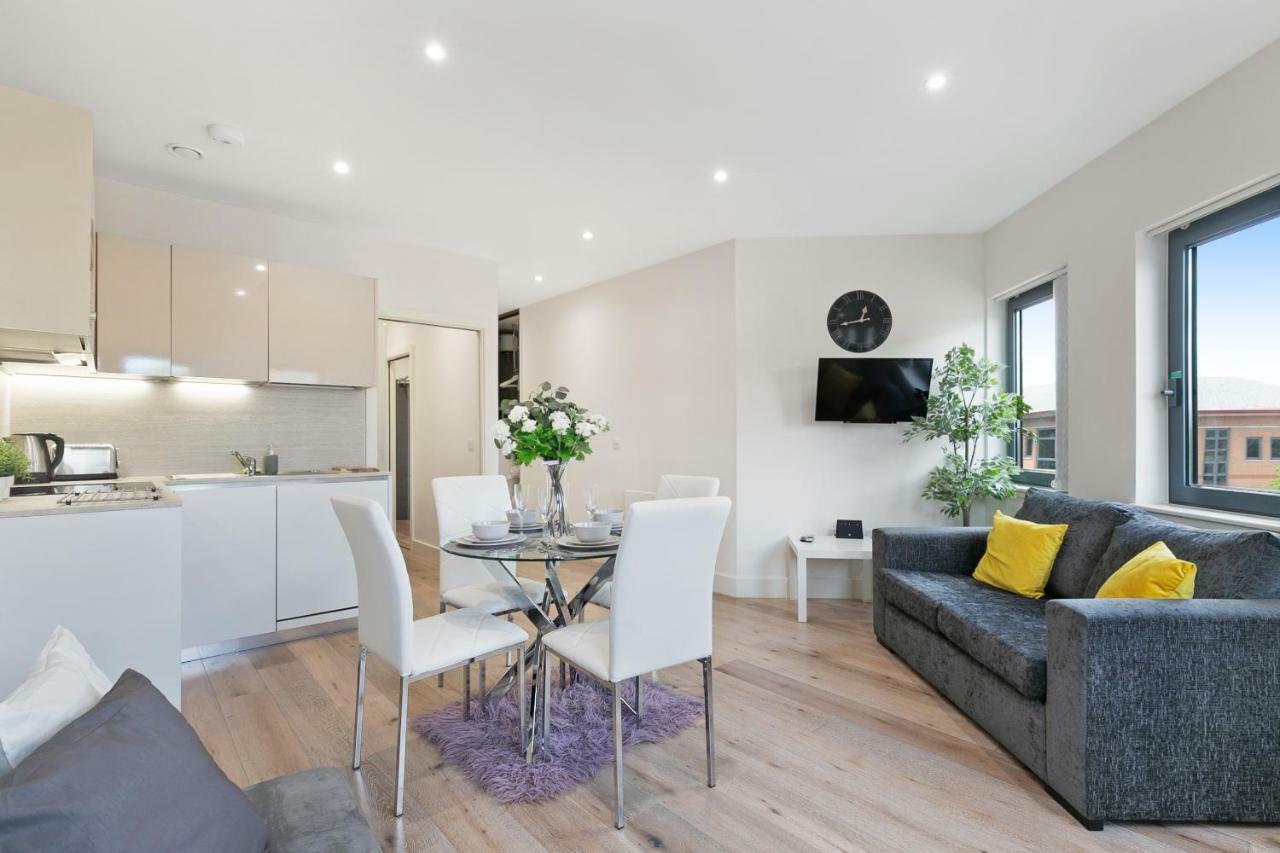 Mondial Apartments At Heathrow Harmondsworth Екстер'єр фото