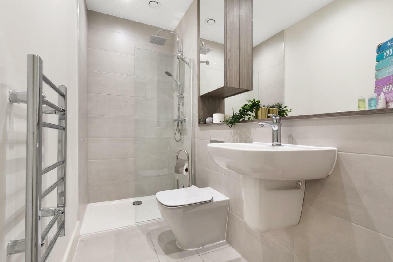 Mondial Apartments At Heathrow Harmondsworth Екстер'єр фото