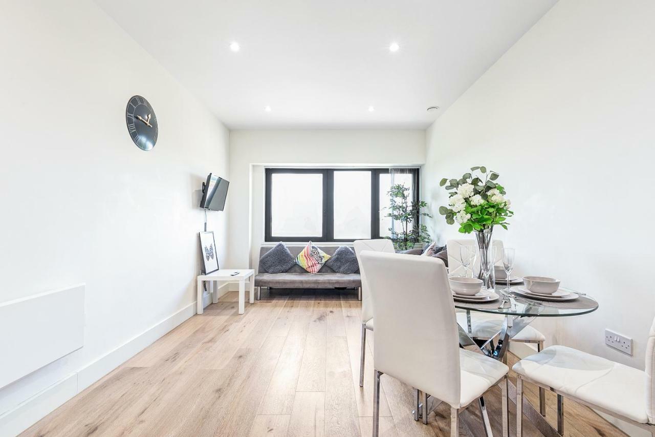 Mondial Apartments At Heathrow Harmondsworth Екстер'єр фото