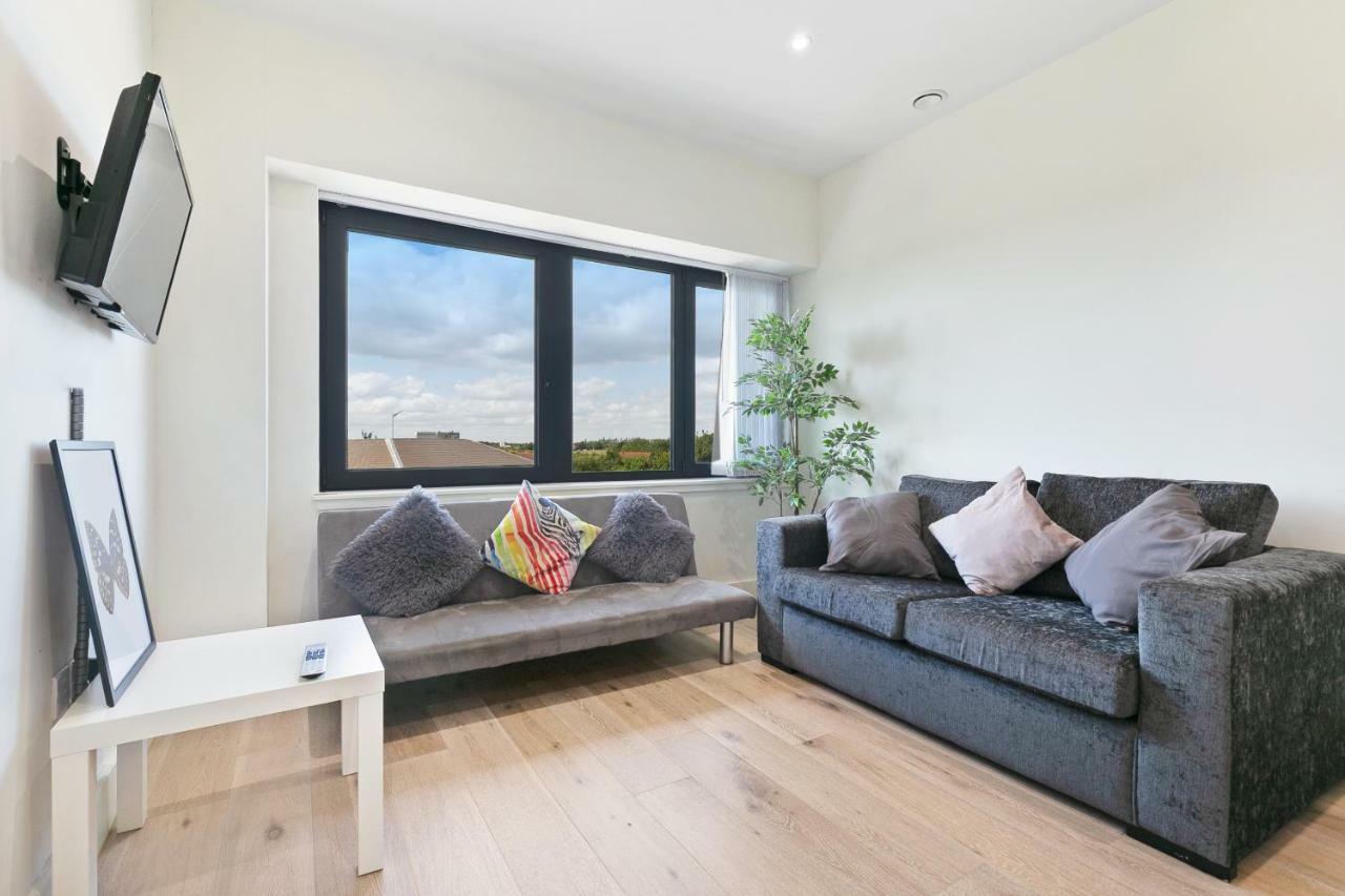 Mondial Apartments At Heathrow Harmondsworth Екстер'єр фото